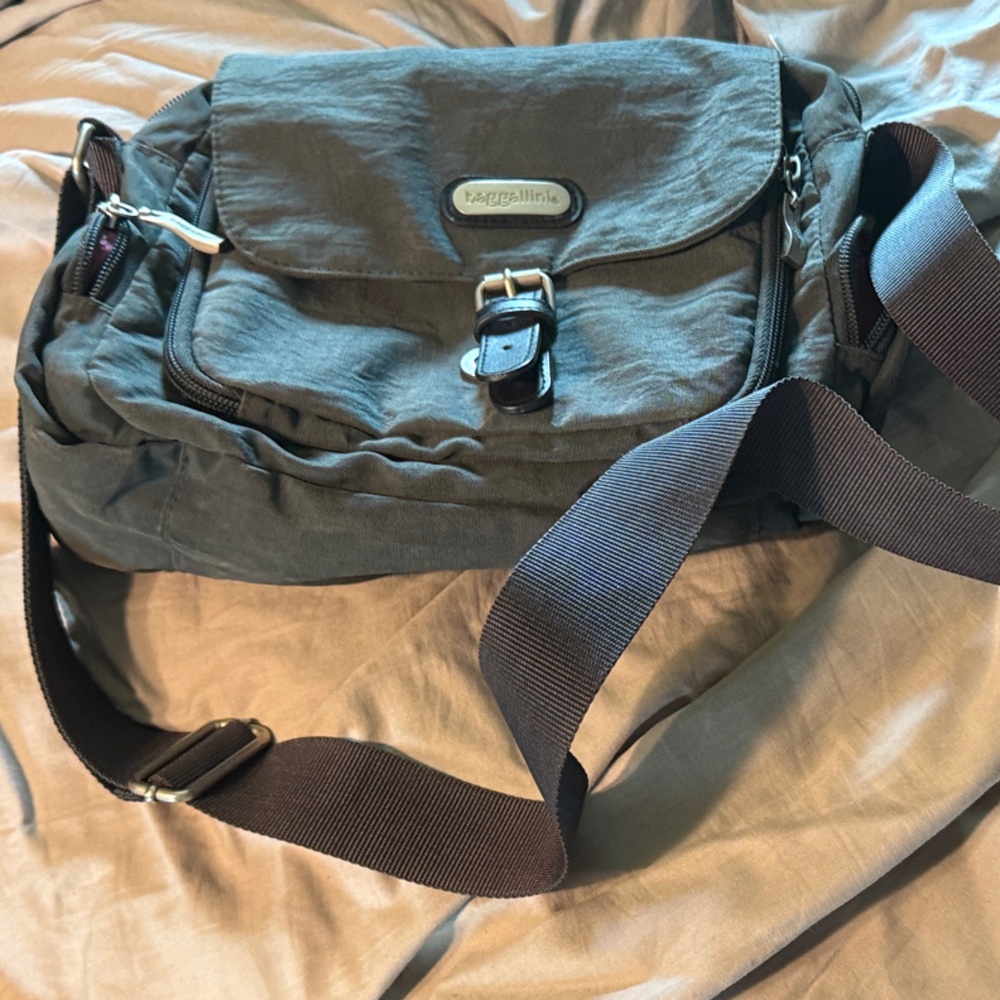 Baggallini Gray Crossbody Bag